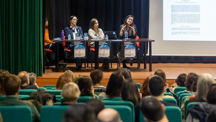 La UB colabora con el Consorcio de Educación de Barcelona en la prevención y detección de la violencia sexual contra los niños en el entorno educativo