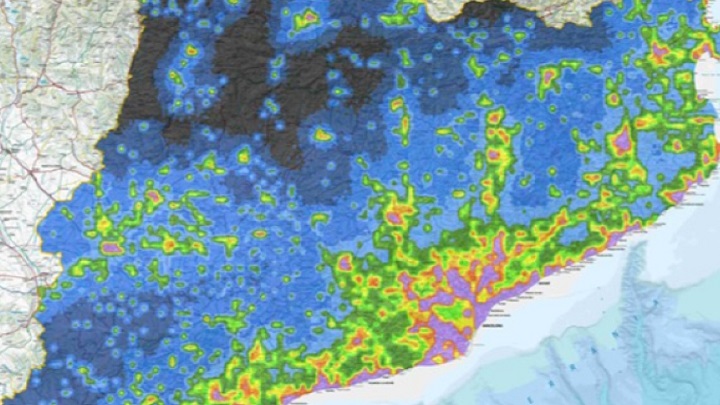 Primer mapa global de la contaminació lumínica a Catalunya desenvolupat mitjançant modelització avançada