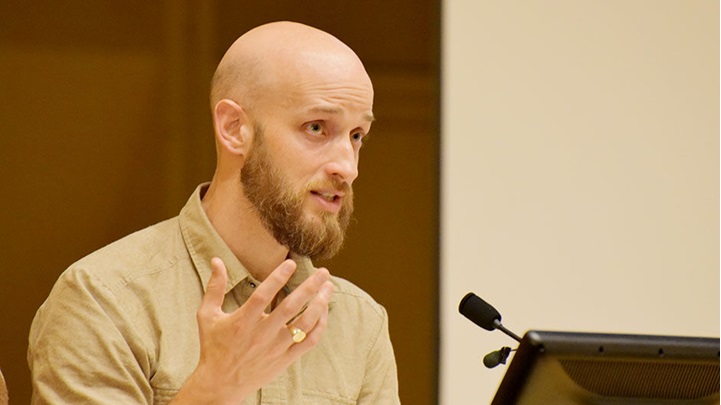 UB ICREA researcher Seth Holmes