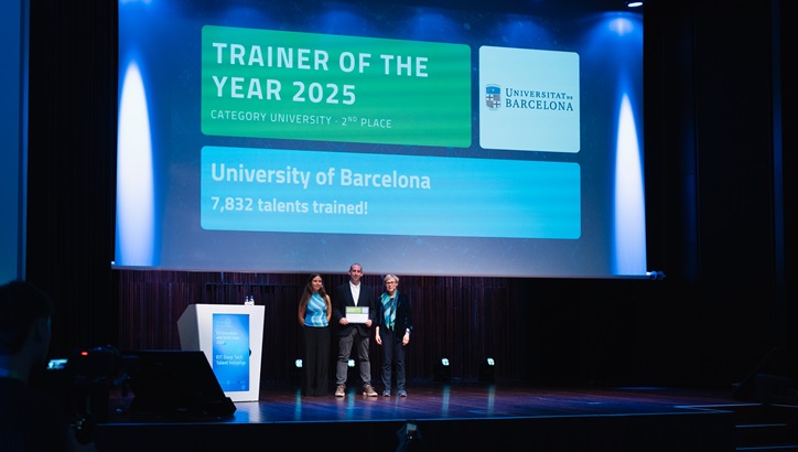 La Universitat de Barcelona, reconeguda pel seu compromís amb la formació en competències tecnològiques avançades
